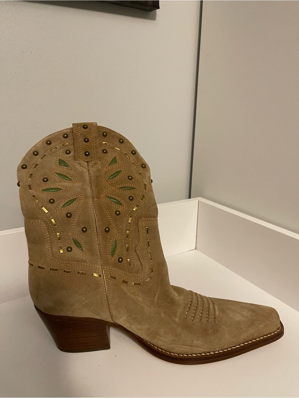 Cole Haan Country Festival Western Boots – Tan Suede Studded Cutouts – Size 9B